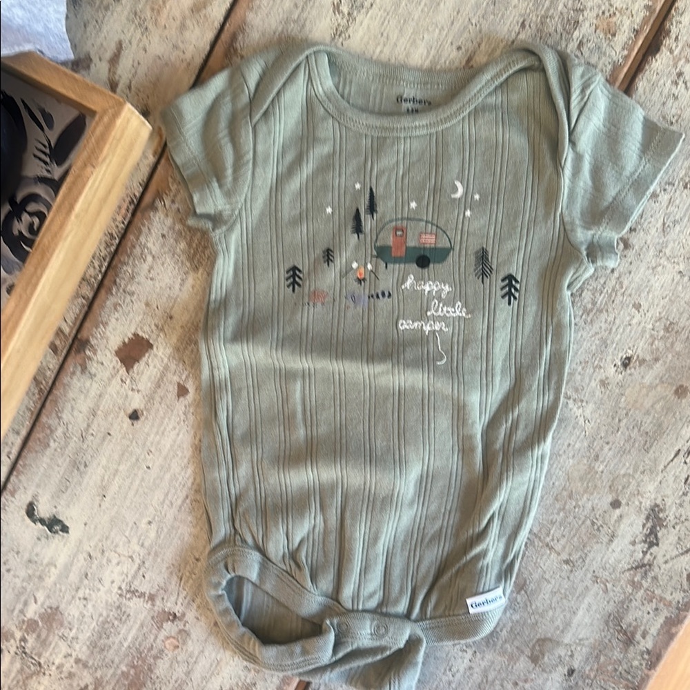 Gerber Onesie Set of 3 - Picture 4 of 4